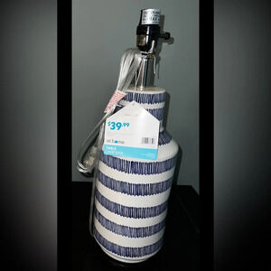 NWT Blue & White Patterned Table Lamp